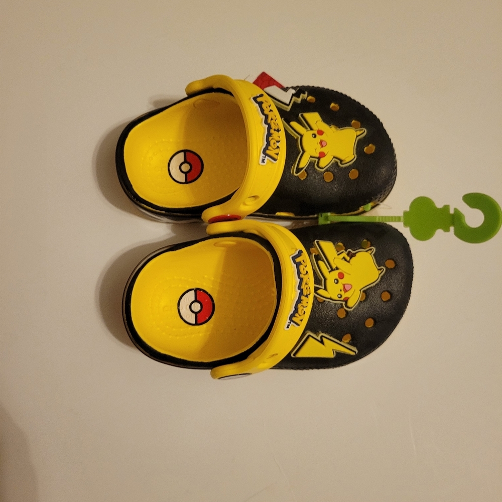 Crocs pikachu toddler size 5 new
